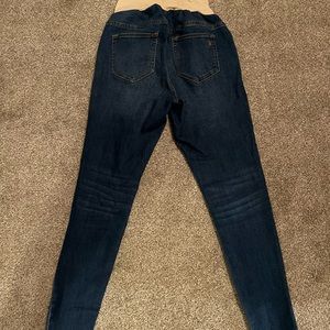 Jessica Simpson maternity jeans